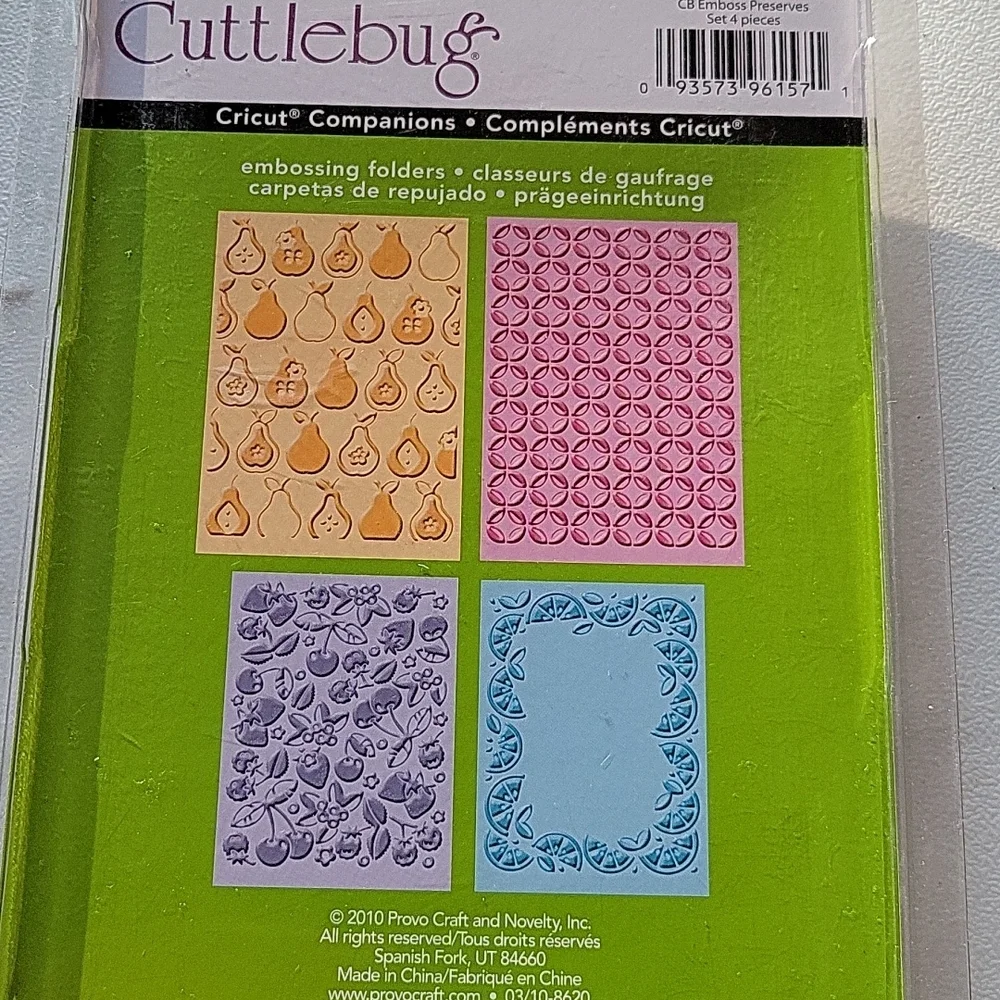 Cuttlebug 4 Embossing Folder 5